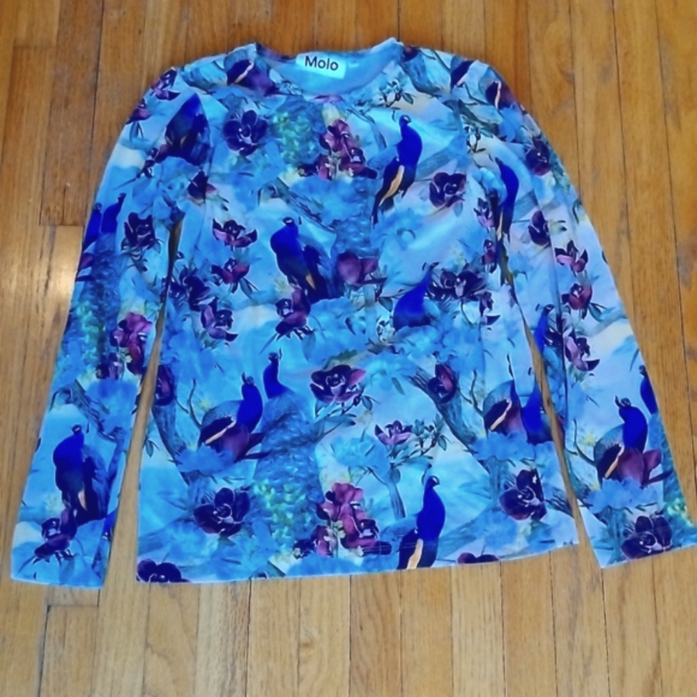 Cute long sleeve top Molo!!